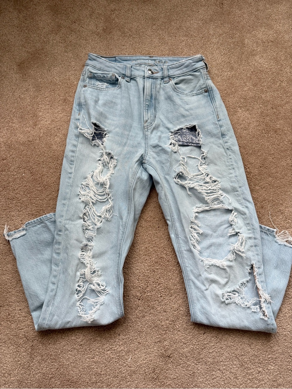 American Eagle Outfitters Light Blue Ripped Boyfriend Jeans